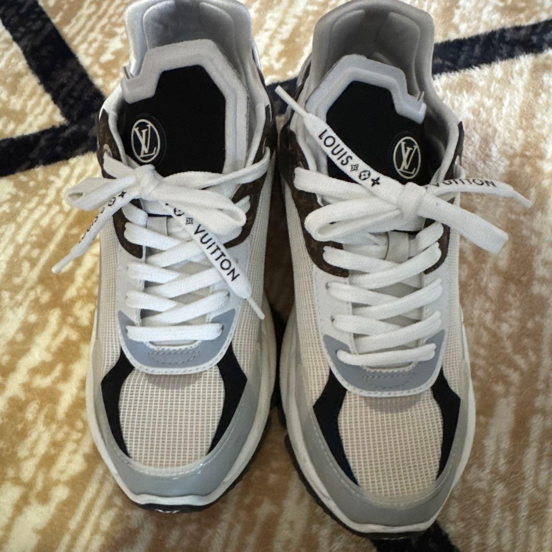 LOUIS VUITTON スニーカー ホワイト/ブラック