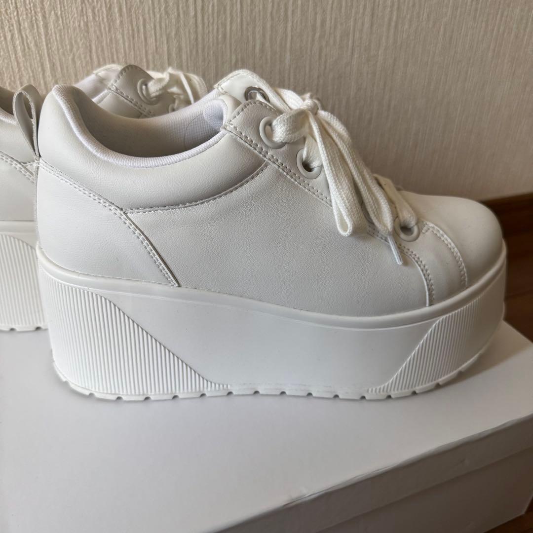 即購入OK！鈴木亜美プロデュース 厚底ホワイトスニーカー L