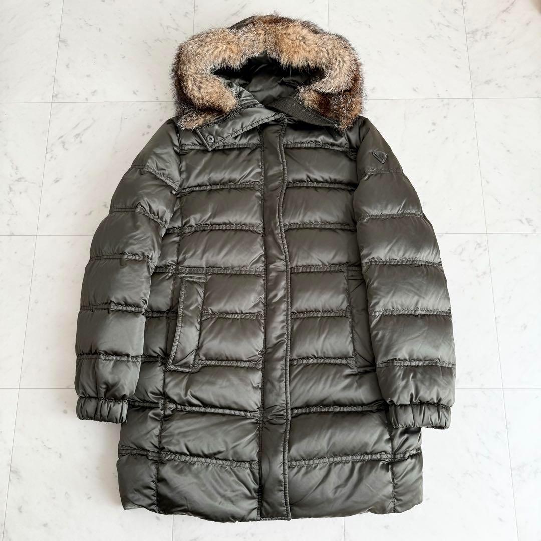 PRADA フォックスファー 3角ロゴプレート フーデットダウンコート 42