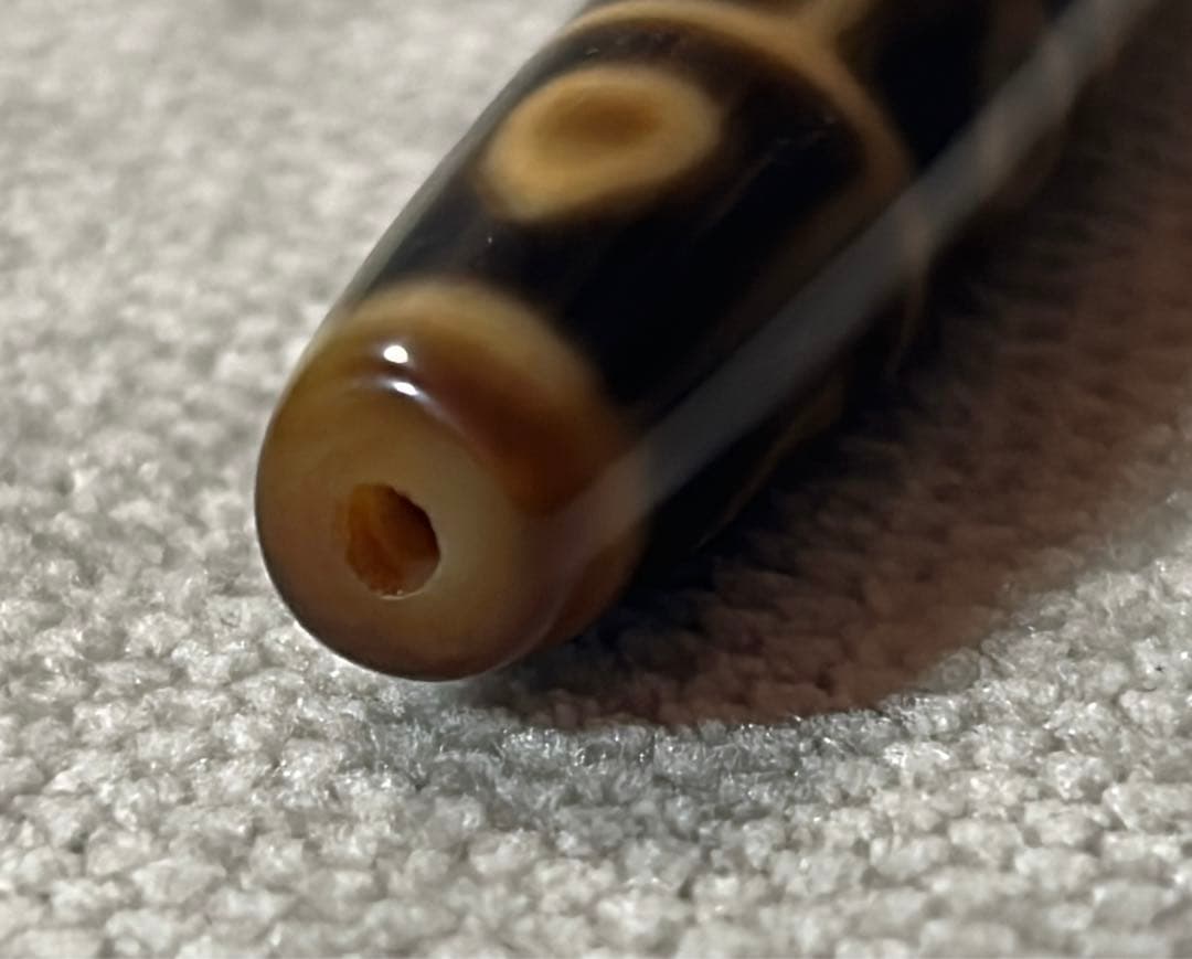 上肯天珠　仏心九眼天珠　1／送料込　匿名発送／チベット　天珠