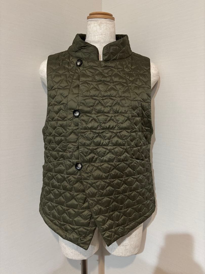 新品未使用☆HALF-NOTE♩のオリーブ色 キルティングベスト