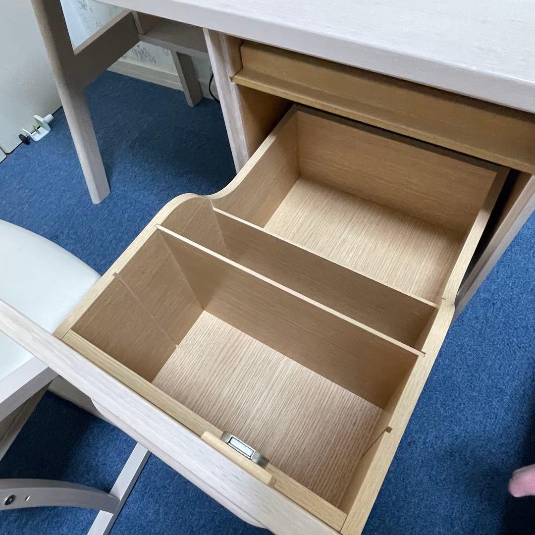 カリモク　学習机《コーディ》限定色