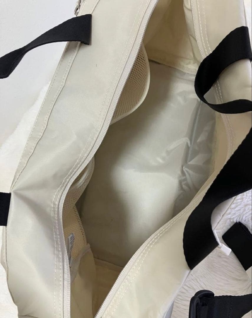 the North face 軽量ボストンバッグ トラベルバッグ ダッフルバッグ