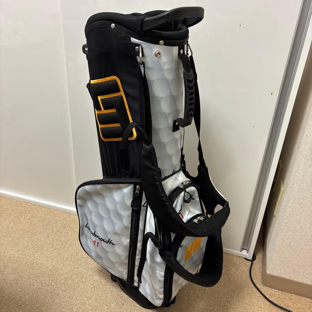 ラウドマウスキャディバッグ　ゴルフボール柄