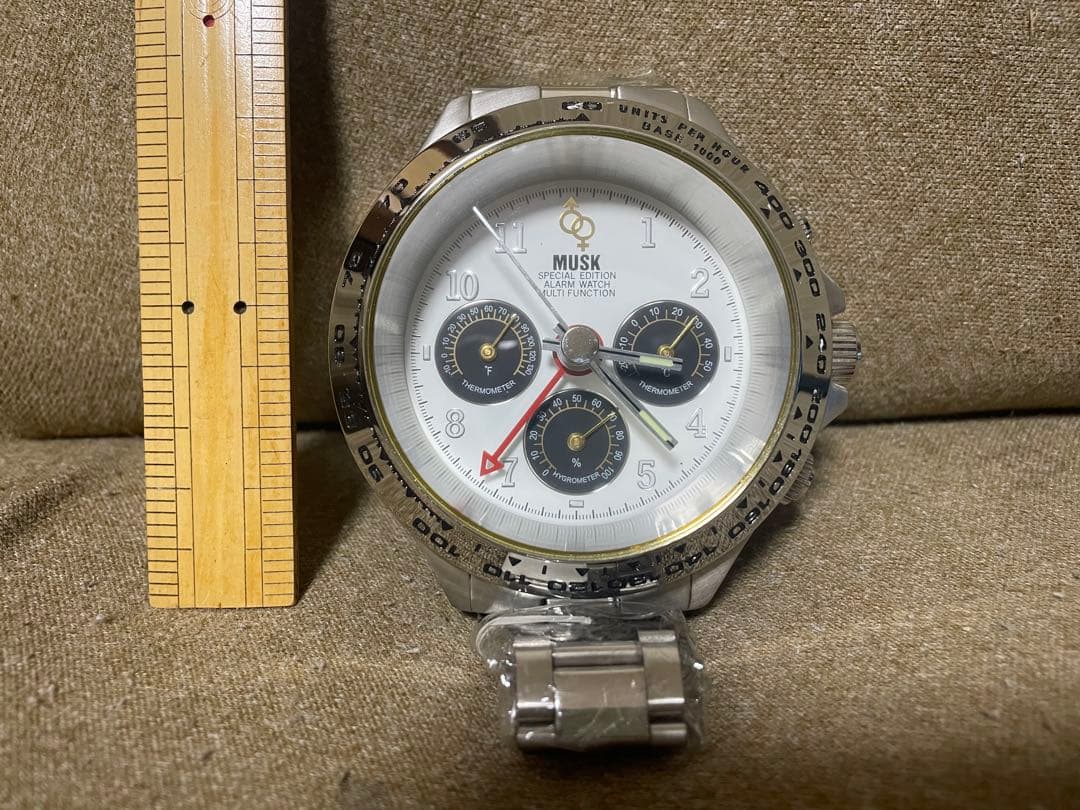 【レア！】musk 腕時計型置き時計　大きい腕時計　動作確認済み　アラーム