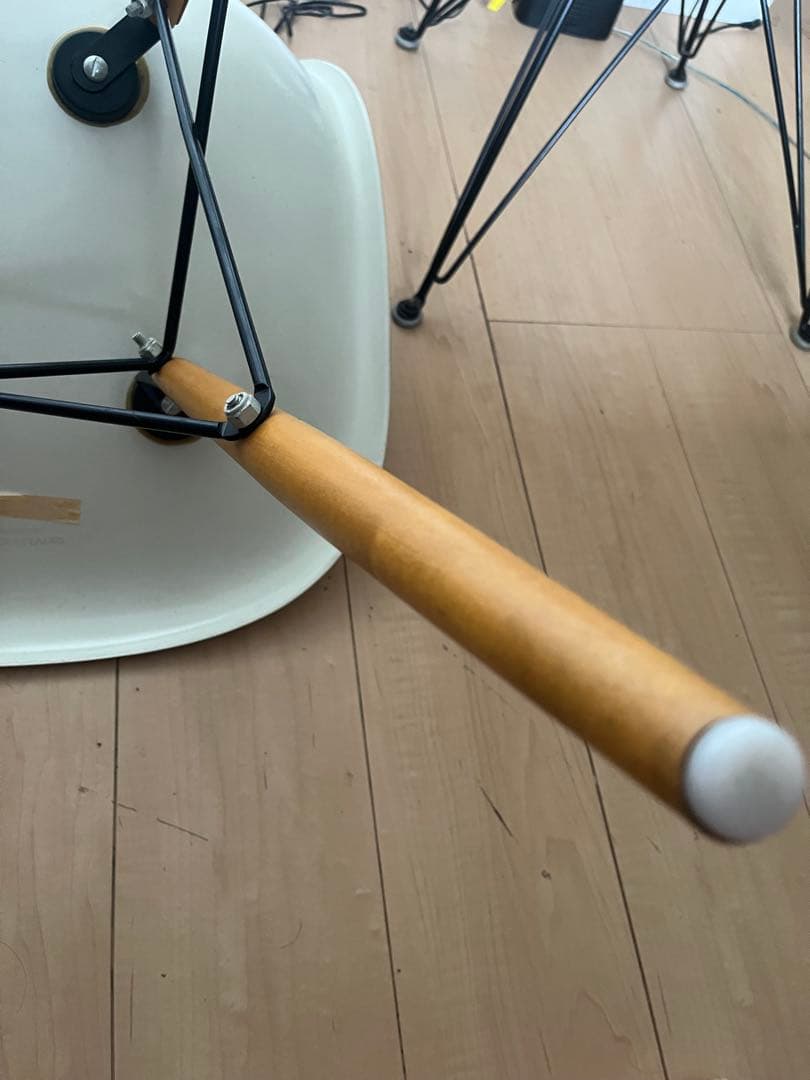 ハーマンミラー　イームズ　サイドシェルチェア ① ドゥエルベース