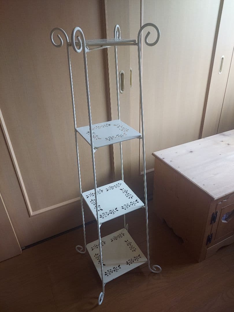 カントリー雑貨、フレンチカントリー雑貨、イマン、アイアン４段ラック