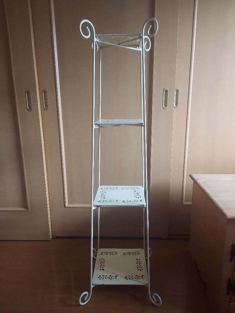 カントリー雑貨、フレンチカントリー雑貨、イマン、アイアン４段ラック