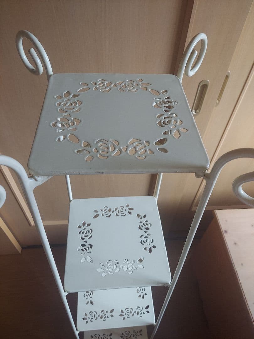 カントリー雑貨、フレンチカントリー雑貨、イマン、アイアン４段ラック