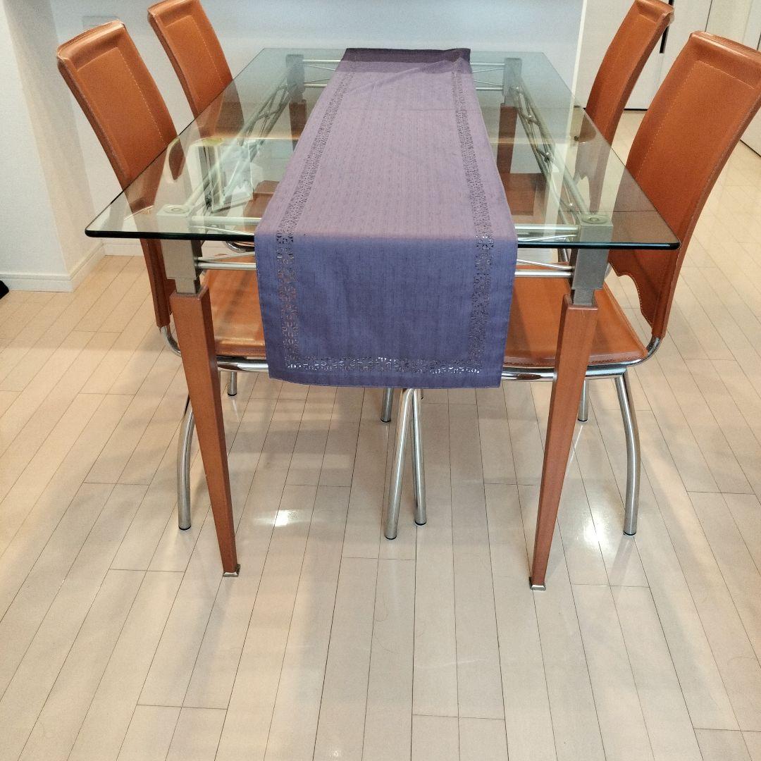 【イタリア製】ガラス製テーブルとレザーチェア4脚セット