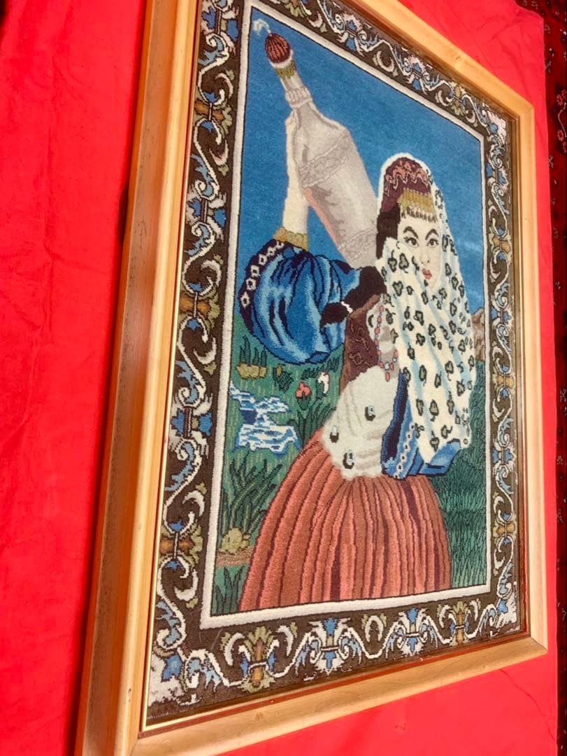 ペルシャイラン.タブレーズの絨毯