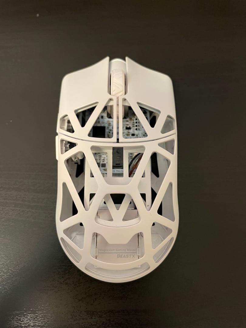 wlmouse BeastX pro サイド穴なし