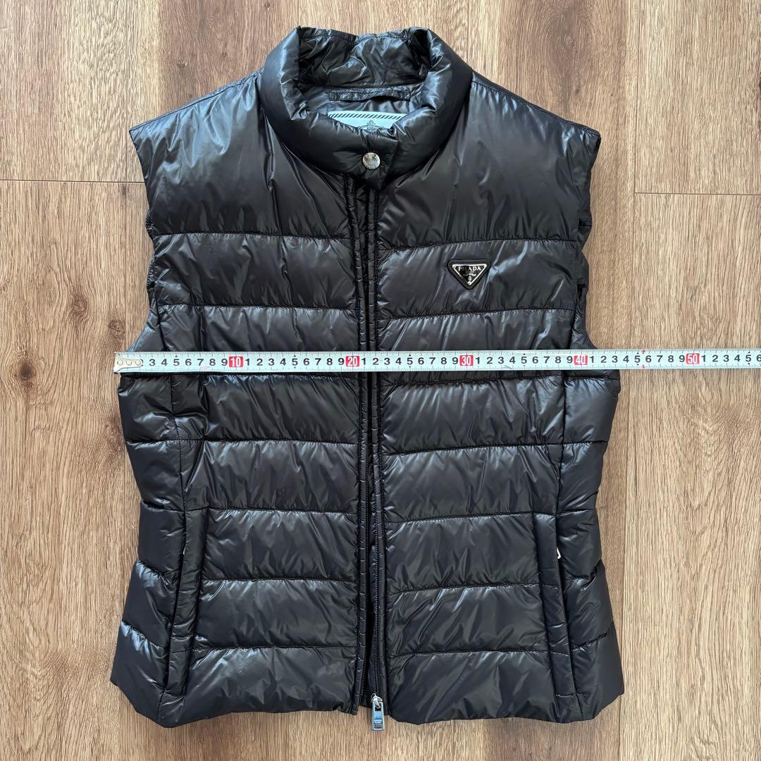 PRADA ダウンベスト
