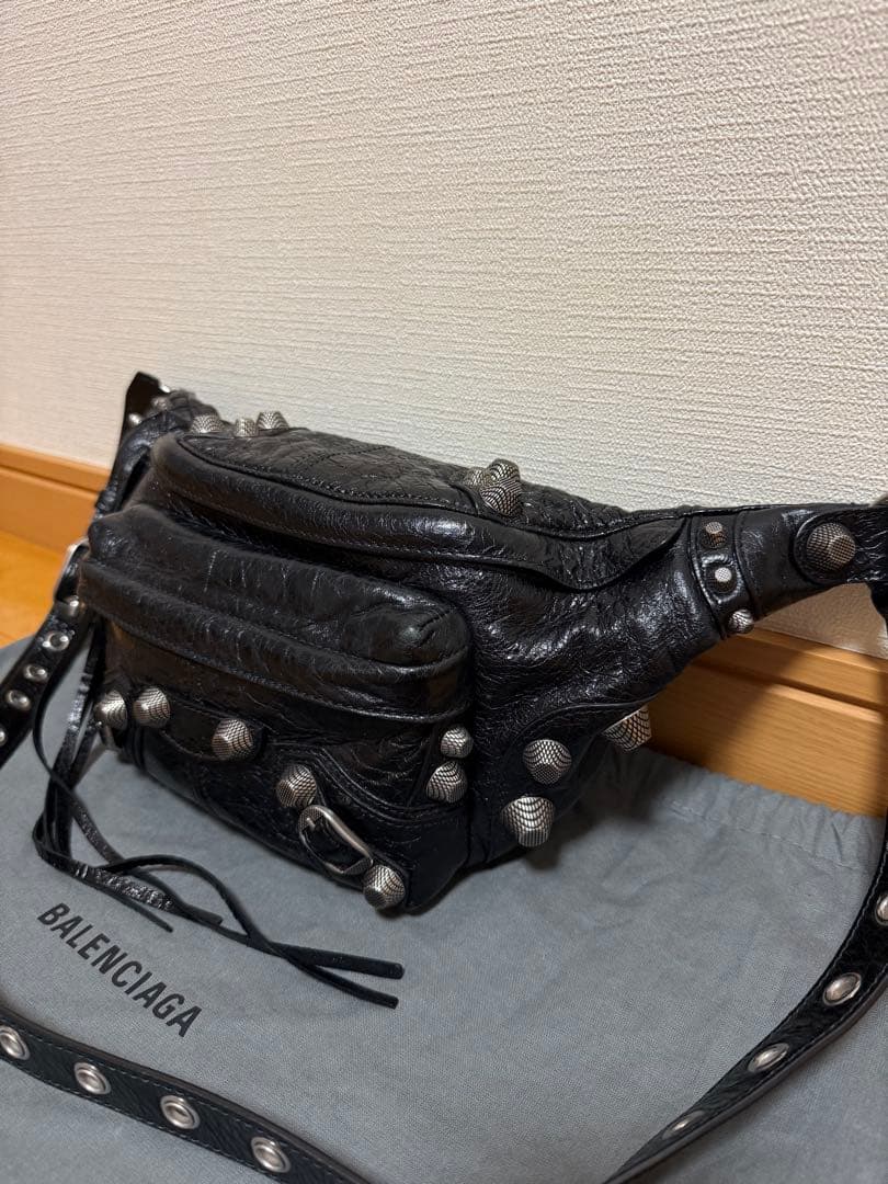 BALENCIAGA LE CAGOLE バッグ