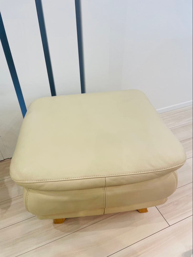 【高級】IDC大塚家具　レザー総革オットマン　オースチン