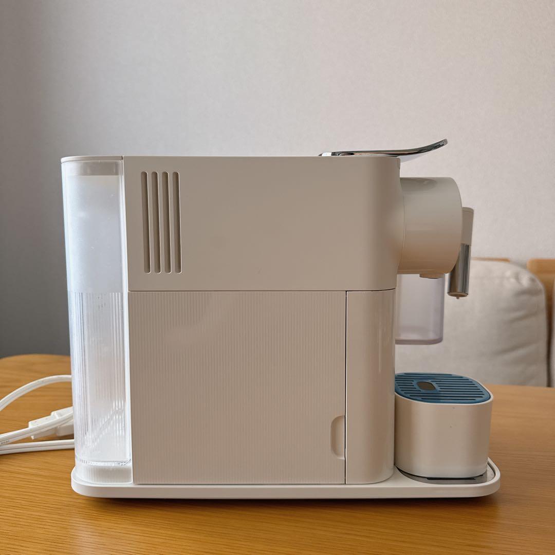 ★最終値下げ★ Nespresso エスプレッソマシン ホワイト