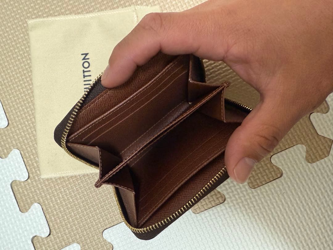 ジッピー・パース LOUIS VUITTON