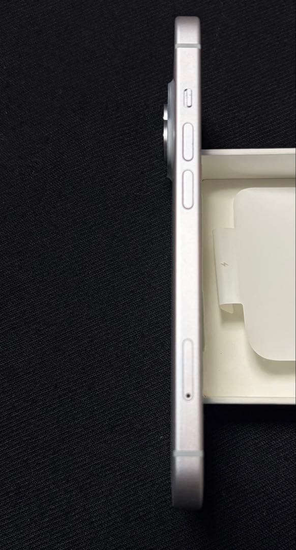 iphone15 無印　128gb 画面割れ　86%