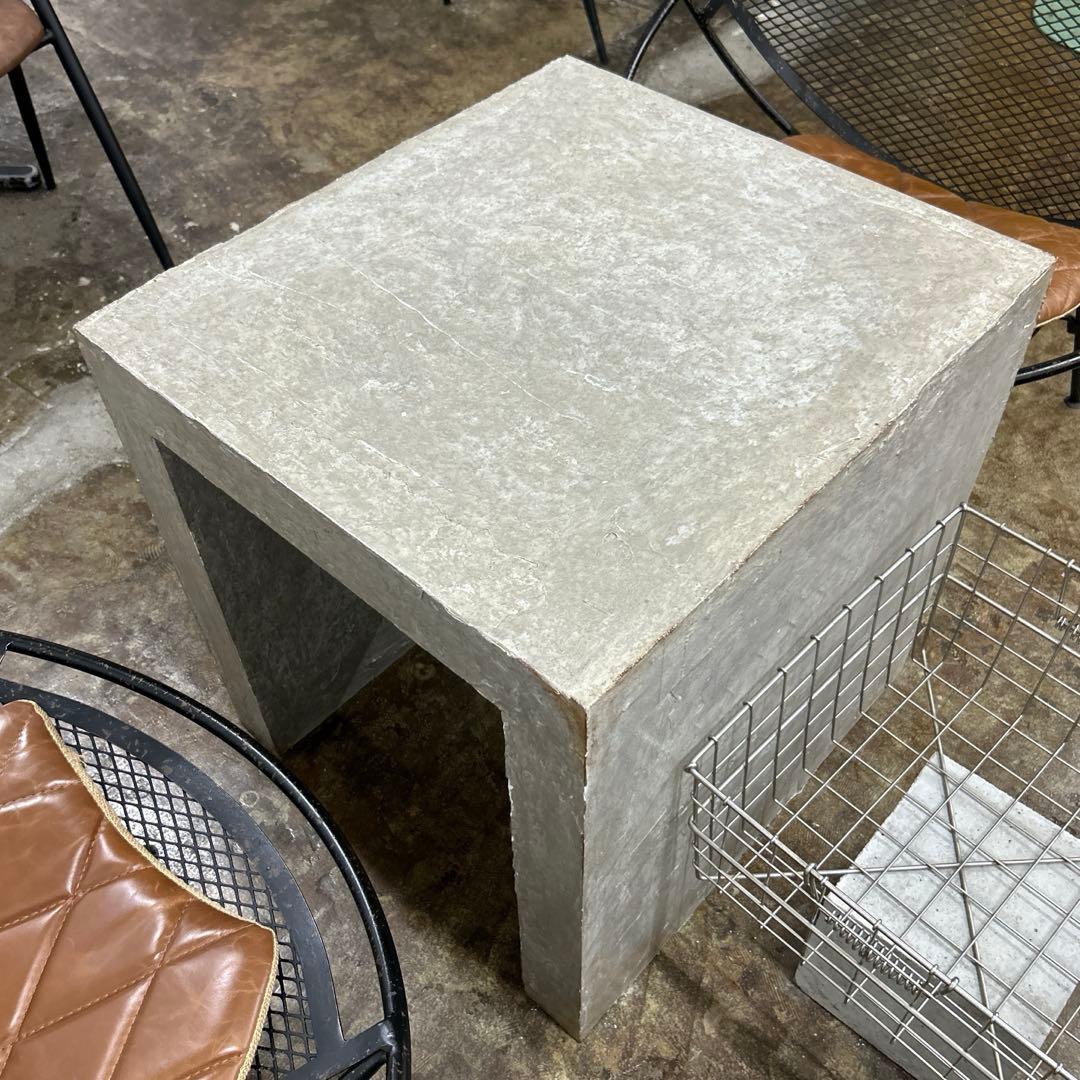 インダストリアルテーブル　モルタル風塗装