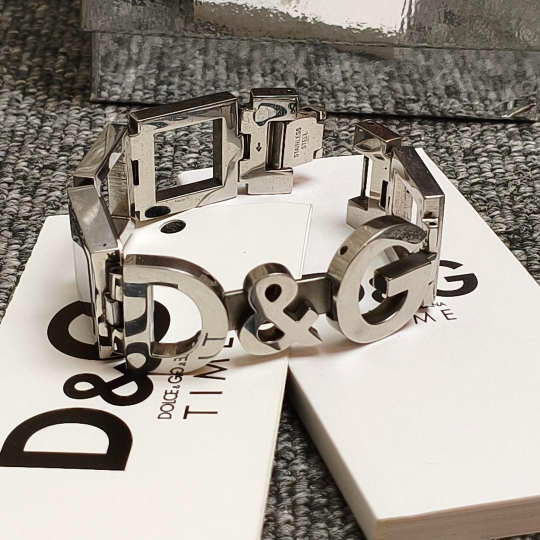 ♥️ 動作品 D&G スクエアフェイス 腕時計