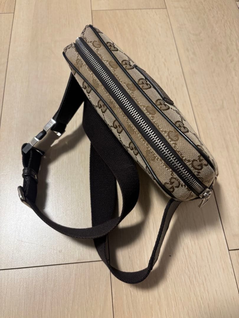 Gucci GGキャンバス　ボディバッグ
