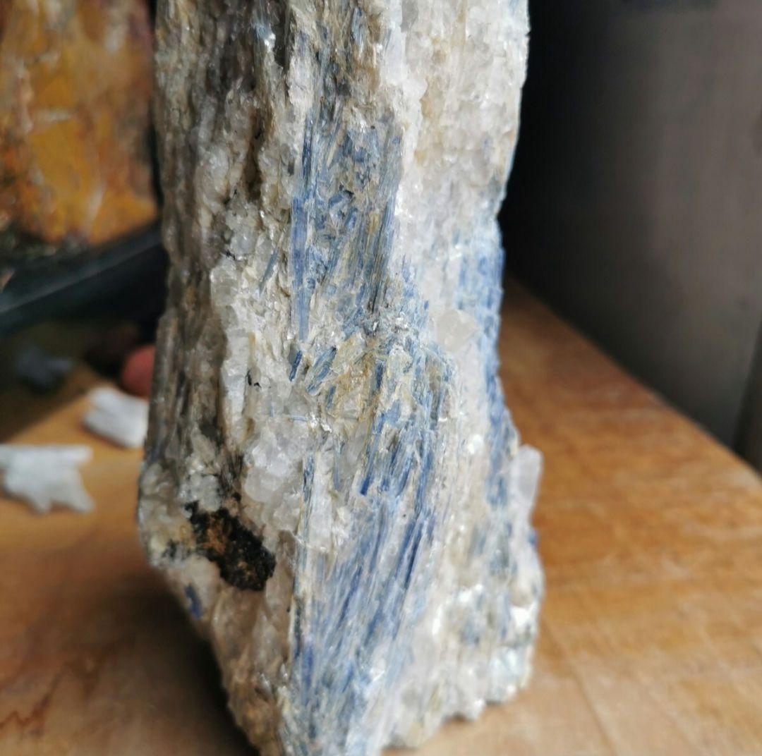 カイヤナイト　3.2キロ　鑑賞石　石 置物　オブジェ　インテリア