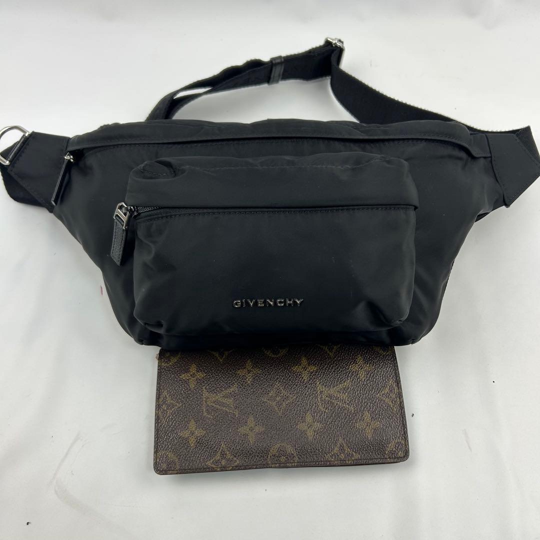 【美品】ジバンシー　エッセンシャル　ウエストポーチ　ボディバッグ　4Gpロゴ　黒