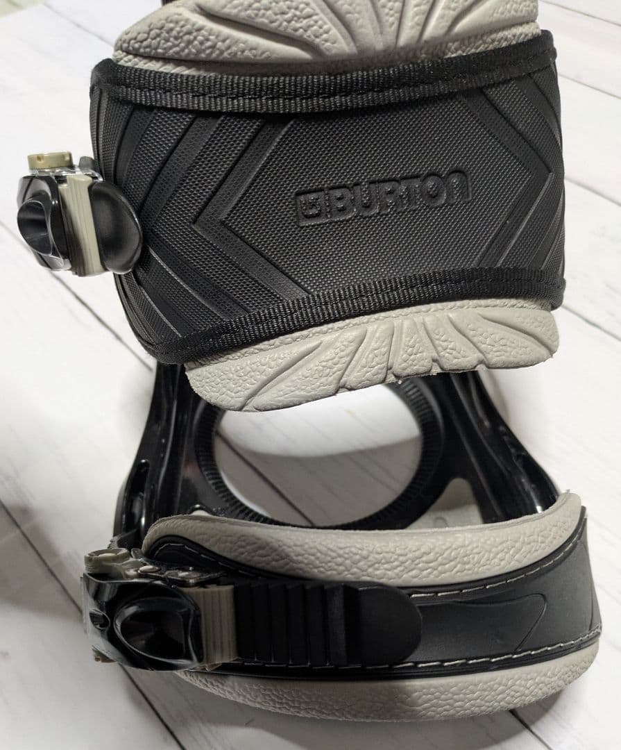BURTON バートン スノボードスノボービンディング FREESTYLE