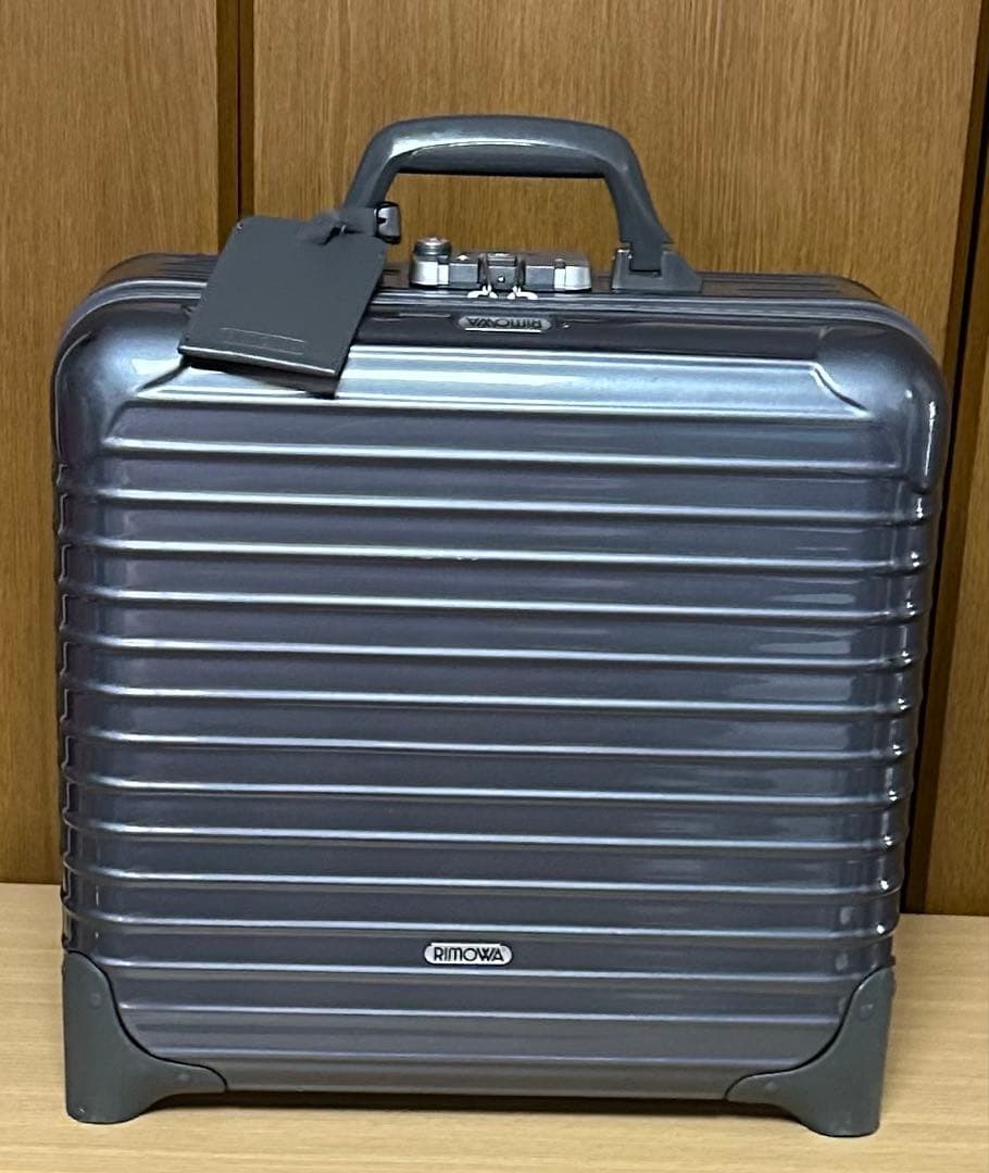 DQT 　RIMOWA リモワ　スーツケース 23L 伊勢丹本店購入