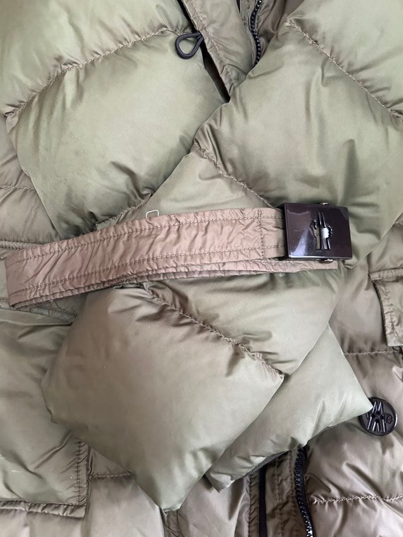 モンクレール オリーブグリーン フード付きダウンジャケット