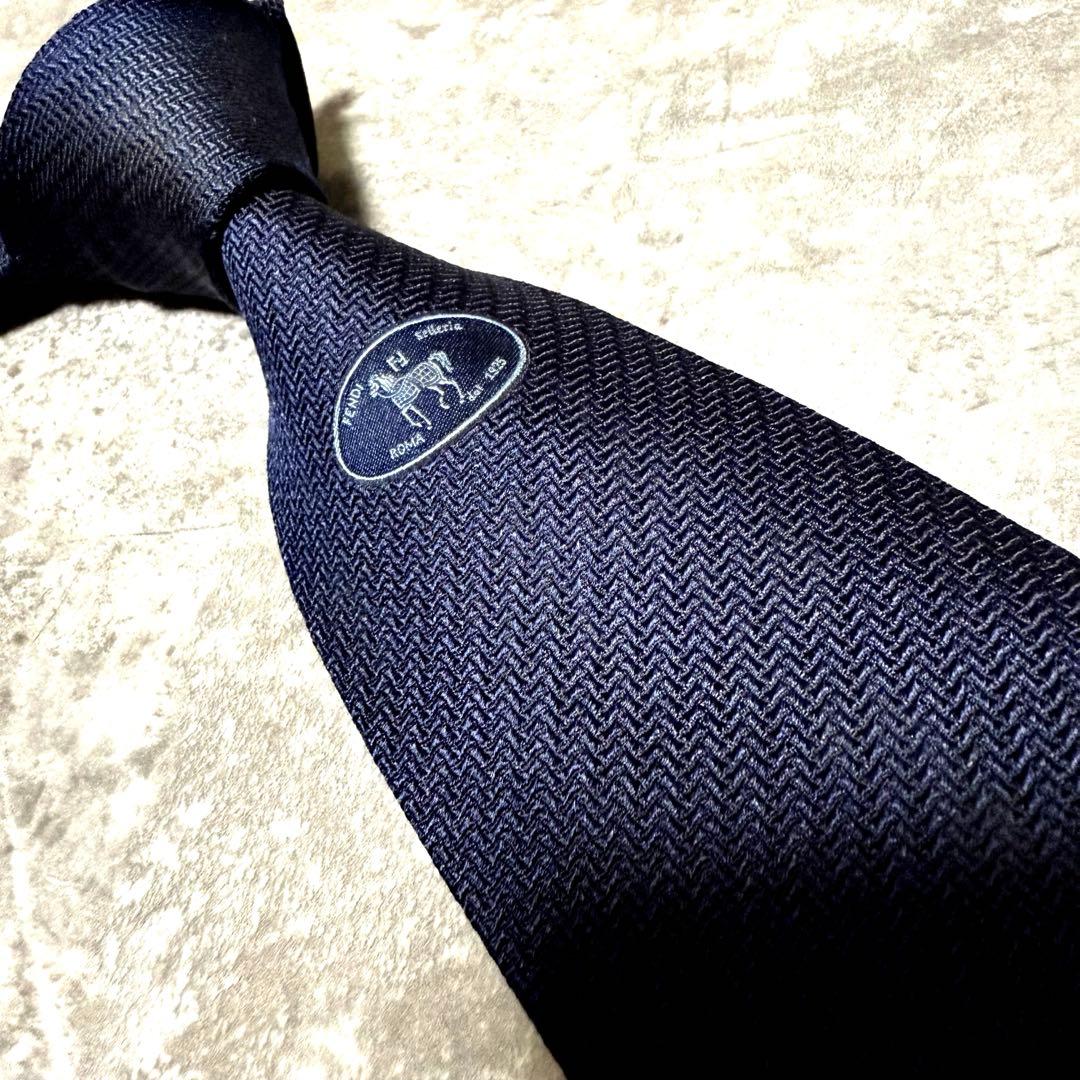 【✨美品✨】FENDI フェンディ ネクタイ ソリッド ネイビー シルク 希少