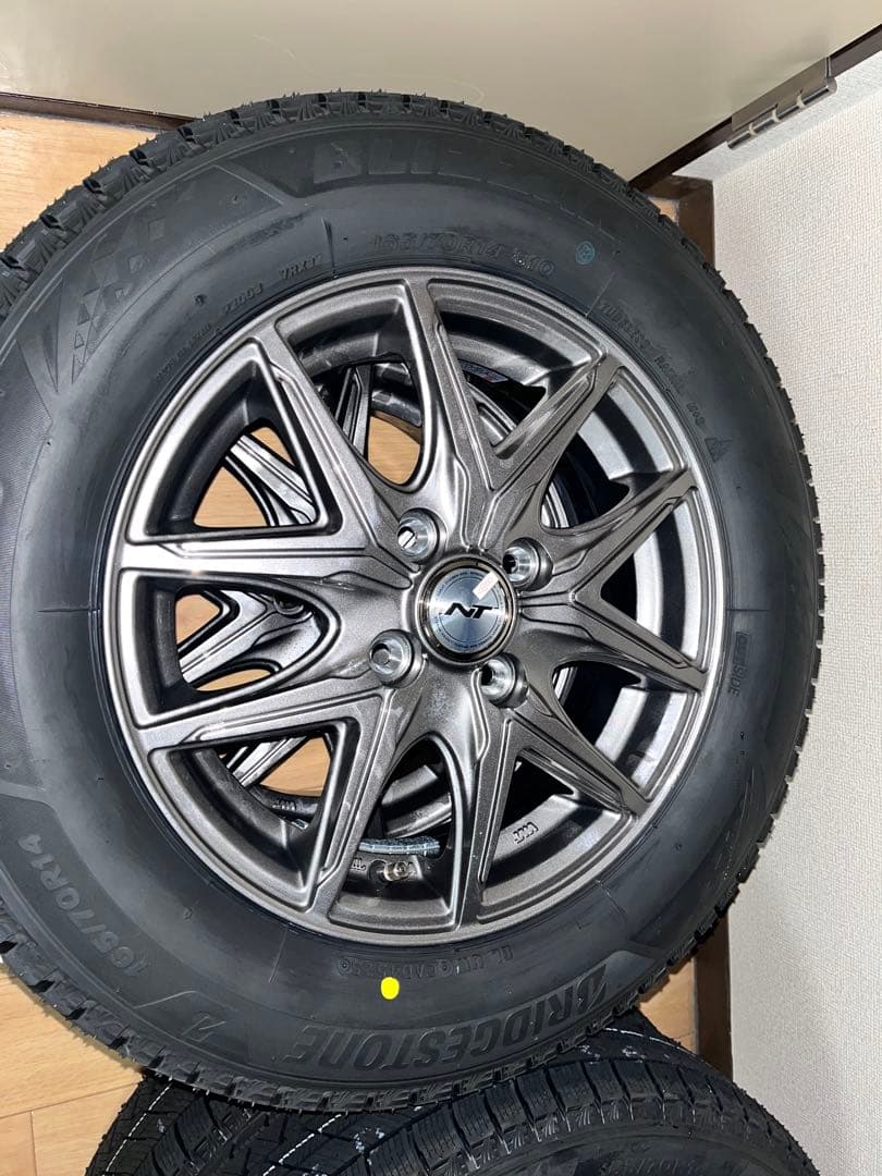 【さらに値下げ】VRX3 165/70R14 新品未使用 アルミ付 2025年製