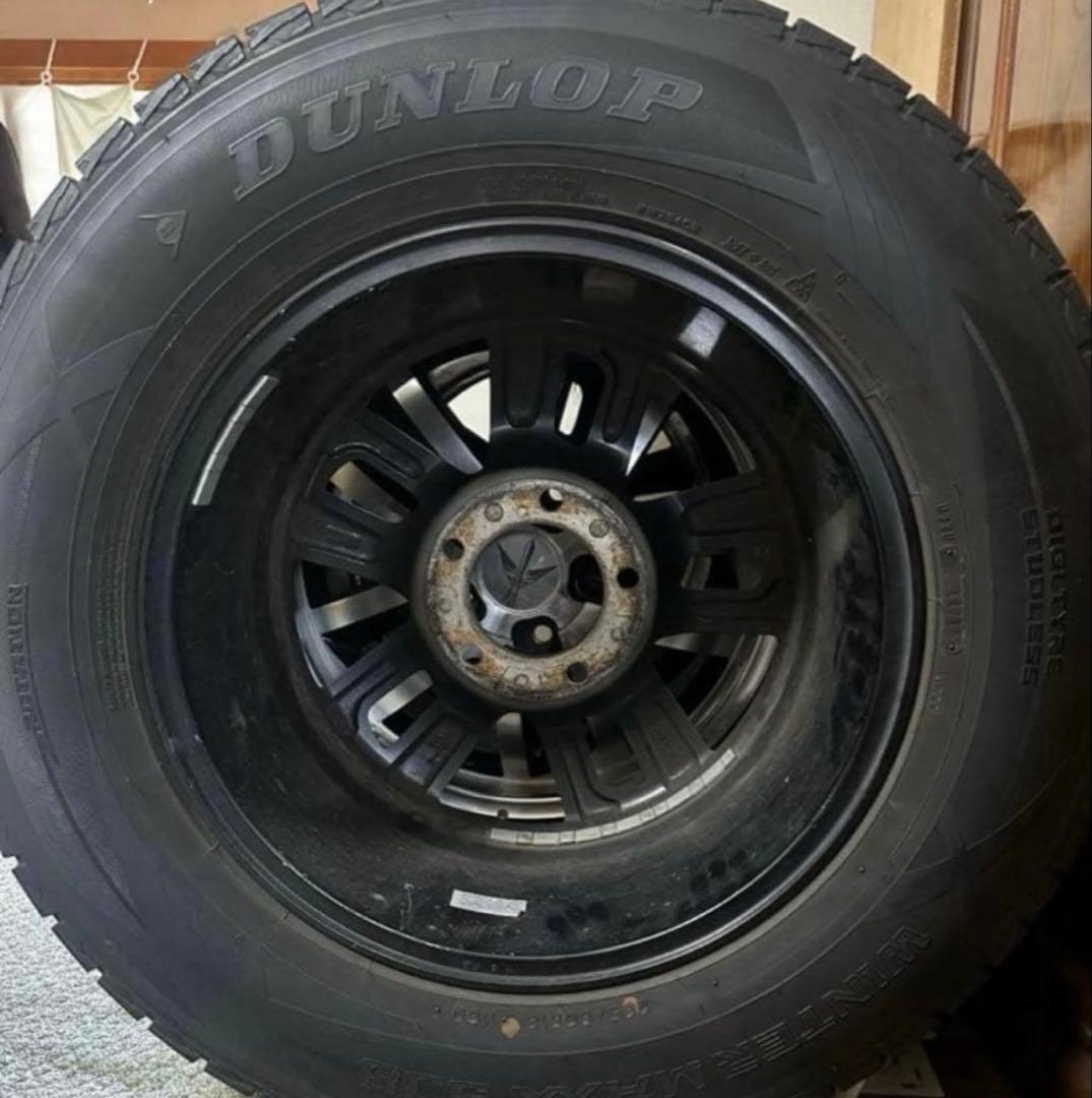 DUNLOP スタッドレスタイヤ　285/60R18 ホイル付き！