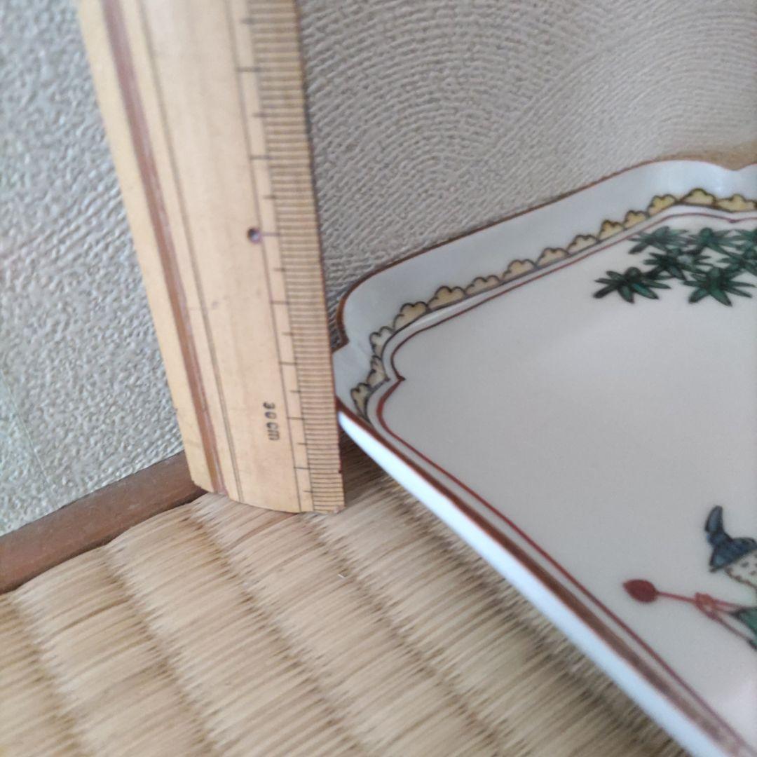 九谷焼　絵替わり　隅切角皿　銘々皿　４枚＋１枚欠けありセット