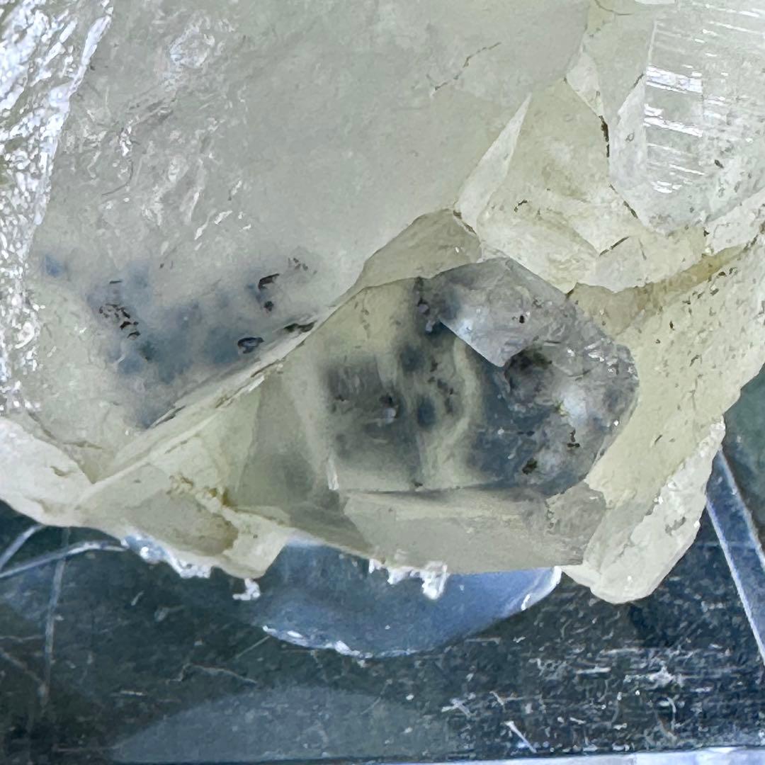 【☆爆レア】コロンビア産『ブルーターラクォーツ』（リーベカイト入り水晶）