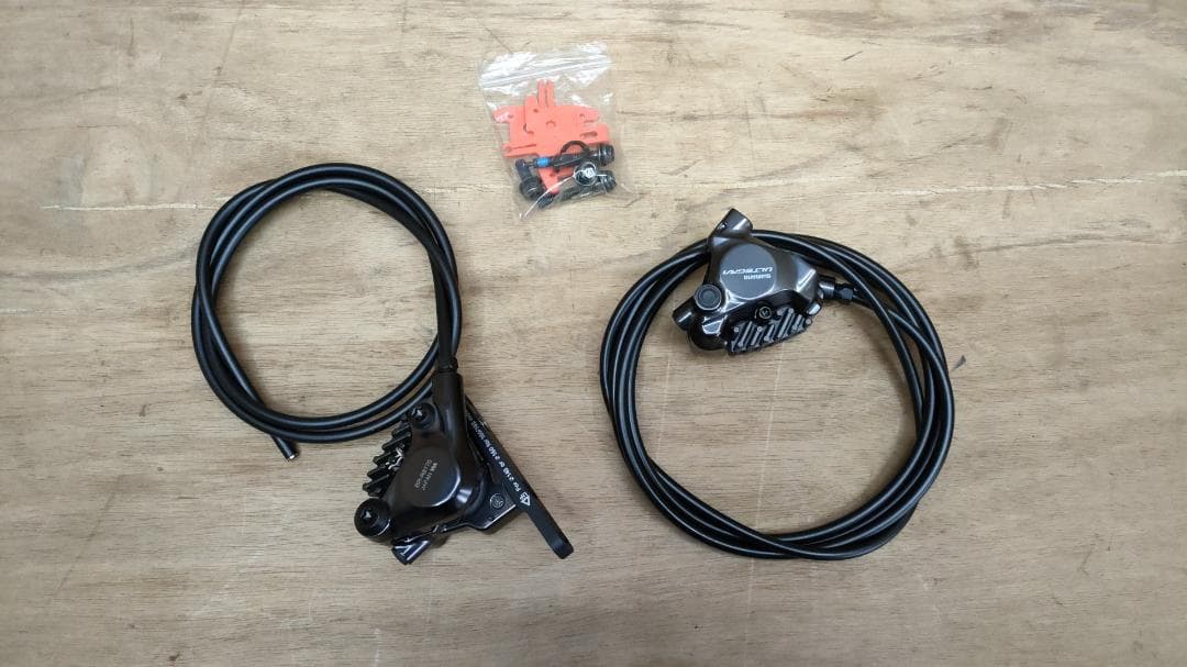 ■アルテグラ　BR-R8170　ブレーキキャリパー■ブレーキホース■