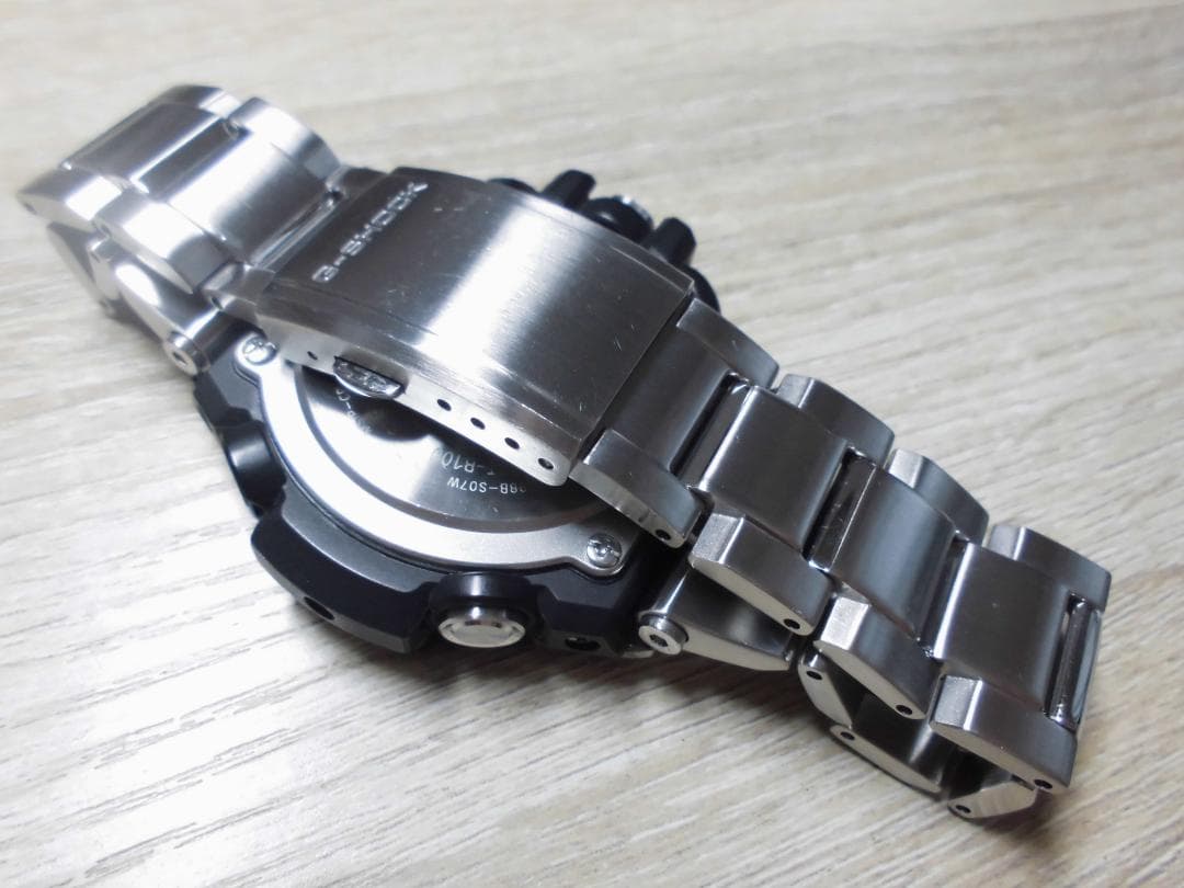 JOY ジーショック GST-B100XA スマホ接続OK メタルバンド