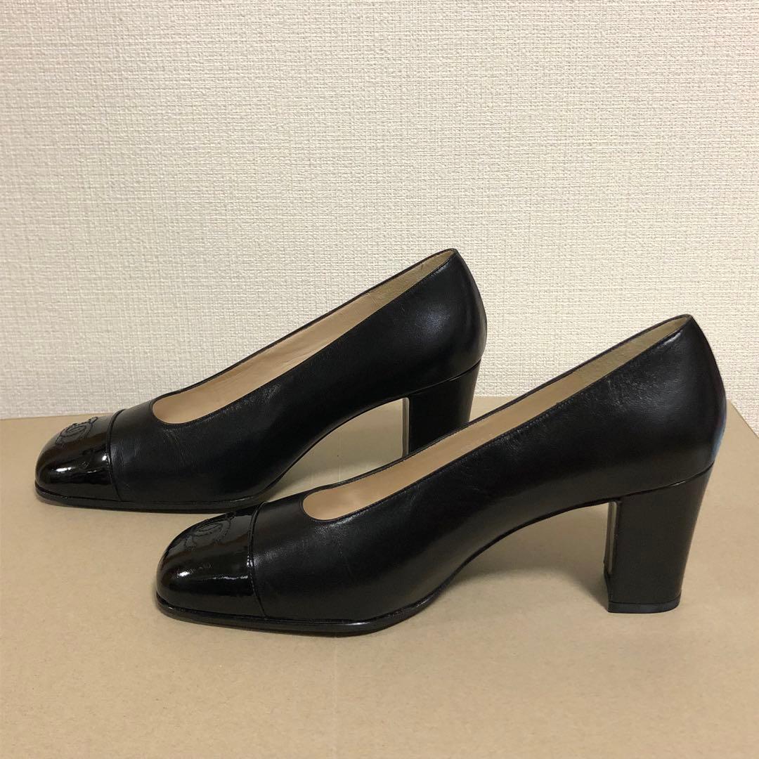 シャネル　CHANEL パンプス　ヒール　ロゴ　ココマーク　エナメル　ブラック