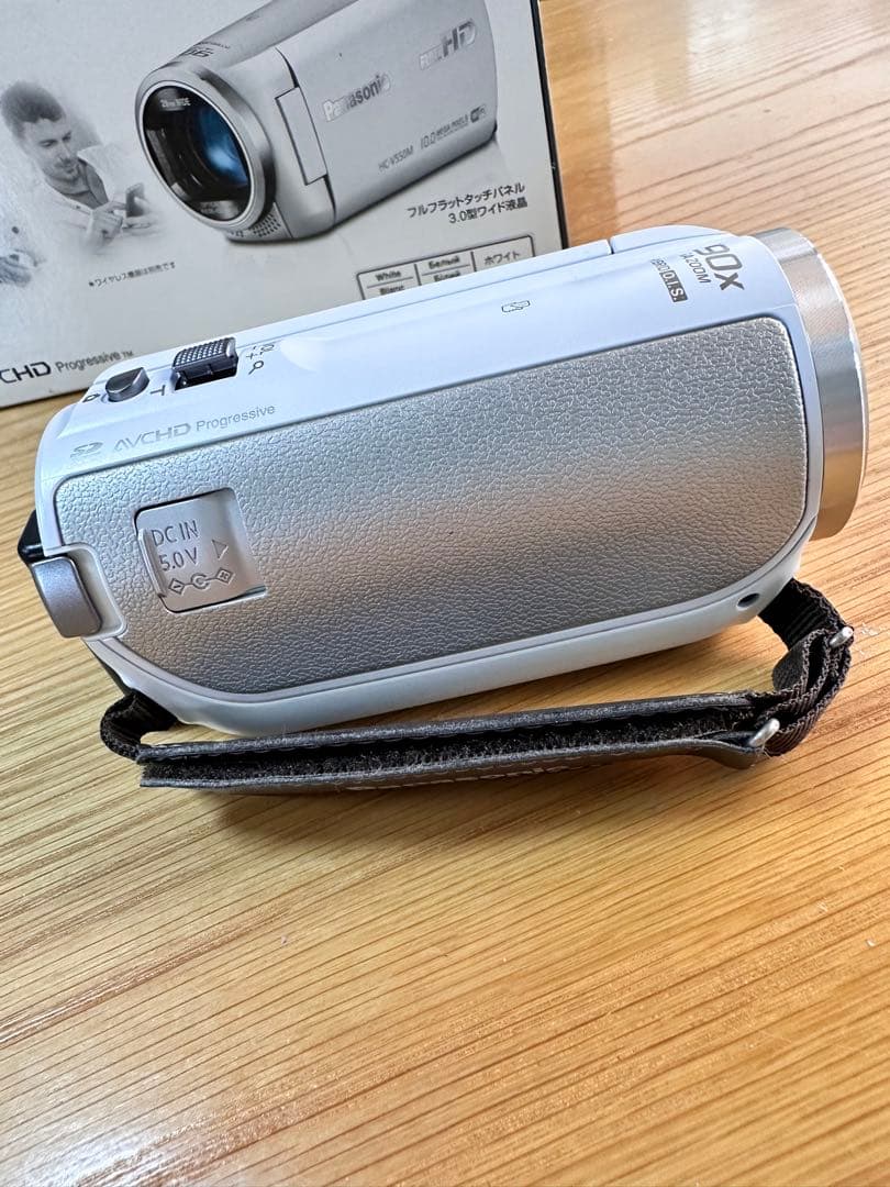 【美品】Panasonic　HC-V550M ビデオカメラ　ホワイト　動作確認済