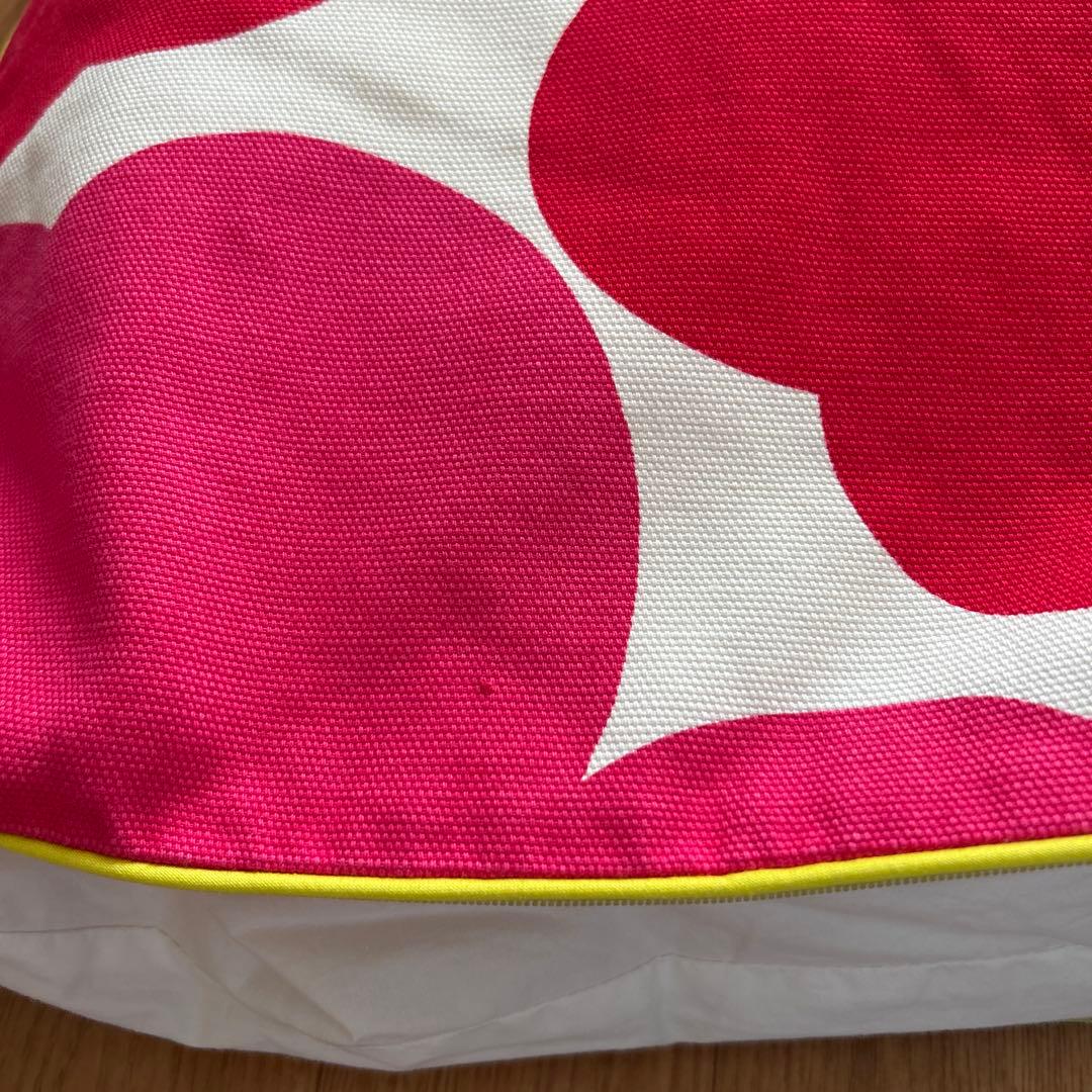 美品☆marimekko☆マリメッコ☆ウニッコ柄☆リバーシブル クッション☆