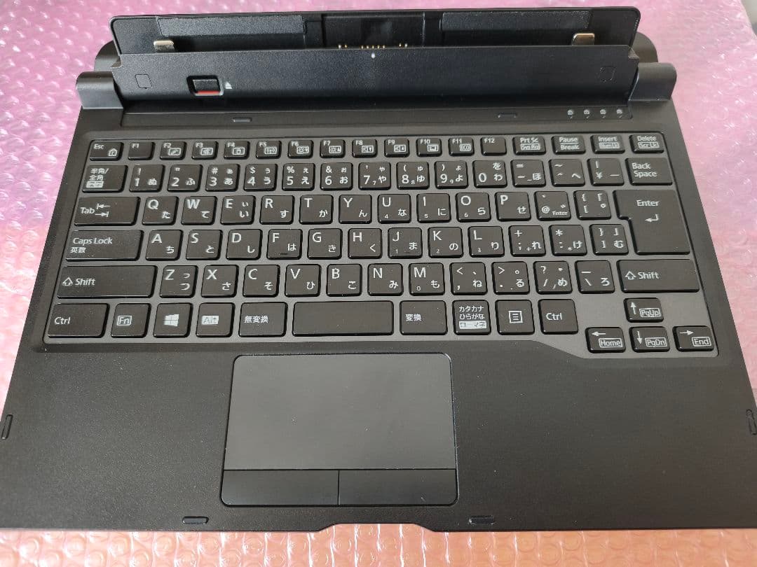富士通 arrows tab Q738/SE