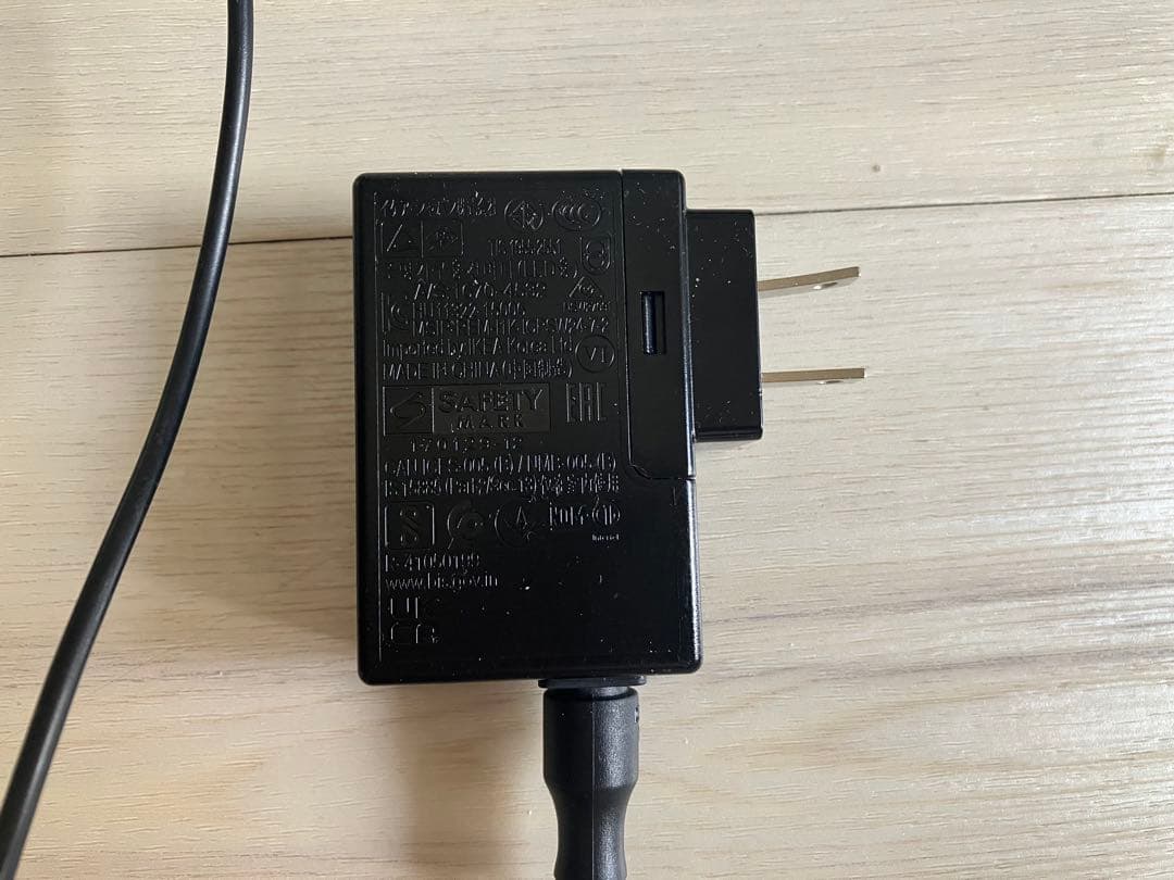 イケア　フロアランプ　イッペルリグ