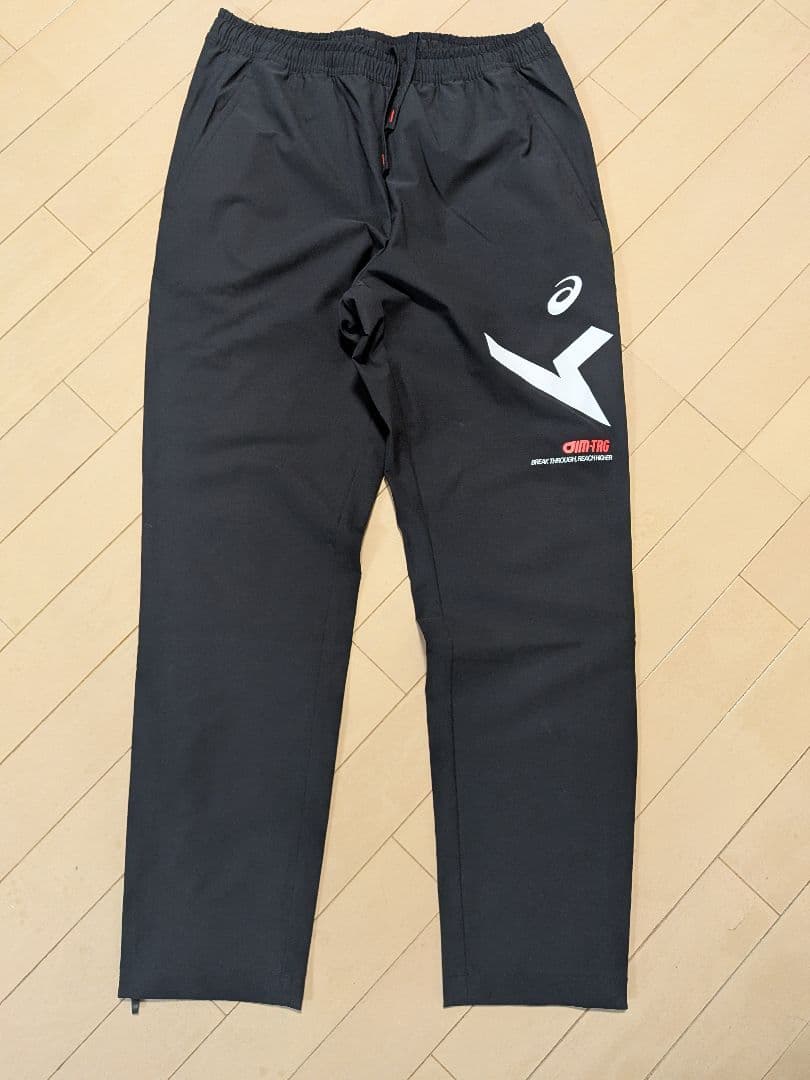 【 ASICS 】A-I-M ストレッチクロスグラフィックフーディーセットアップ