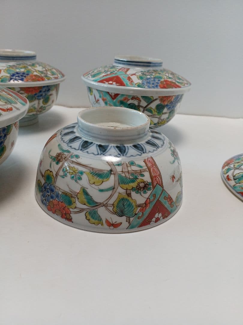 骨董　古伊万里色絵　蓋物　4客