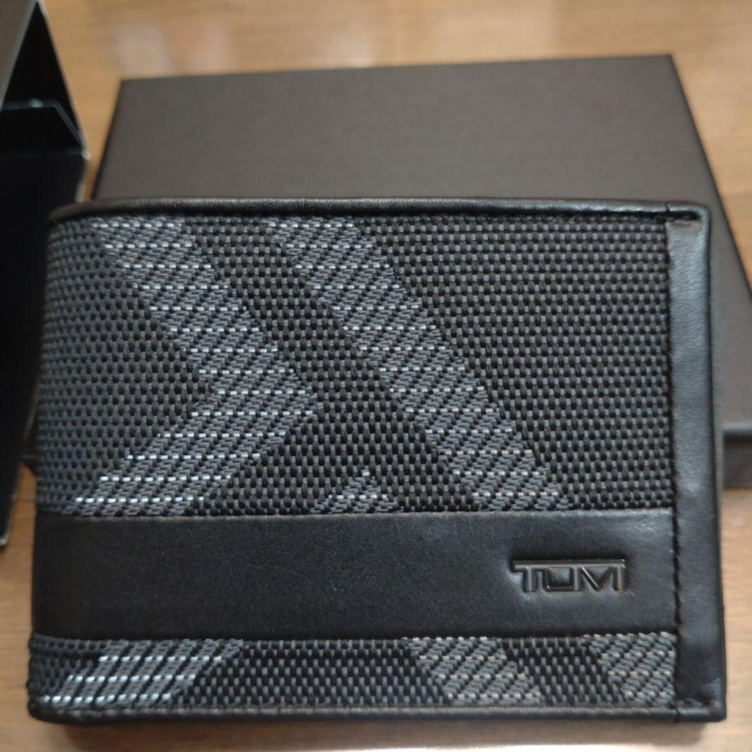 TUMI 二つ折り財布 ブラック