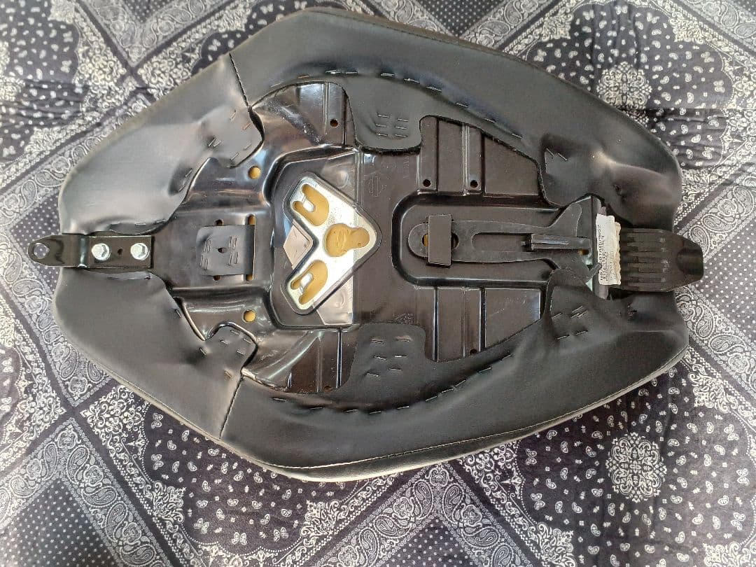 ハーレースポーツスターXL1200NSソロシートきれいです！P52000424