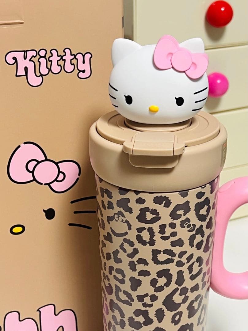 海外限定 ハローキティ Hello Kitty tbh マグボトル タンブラー