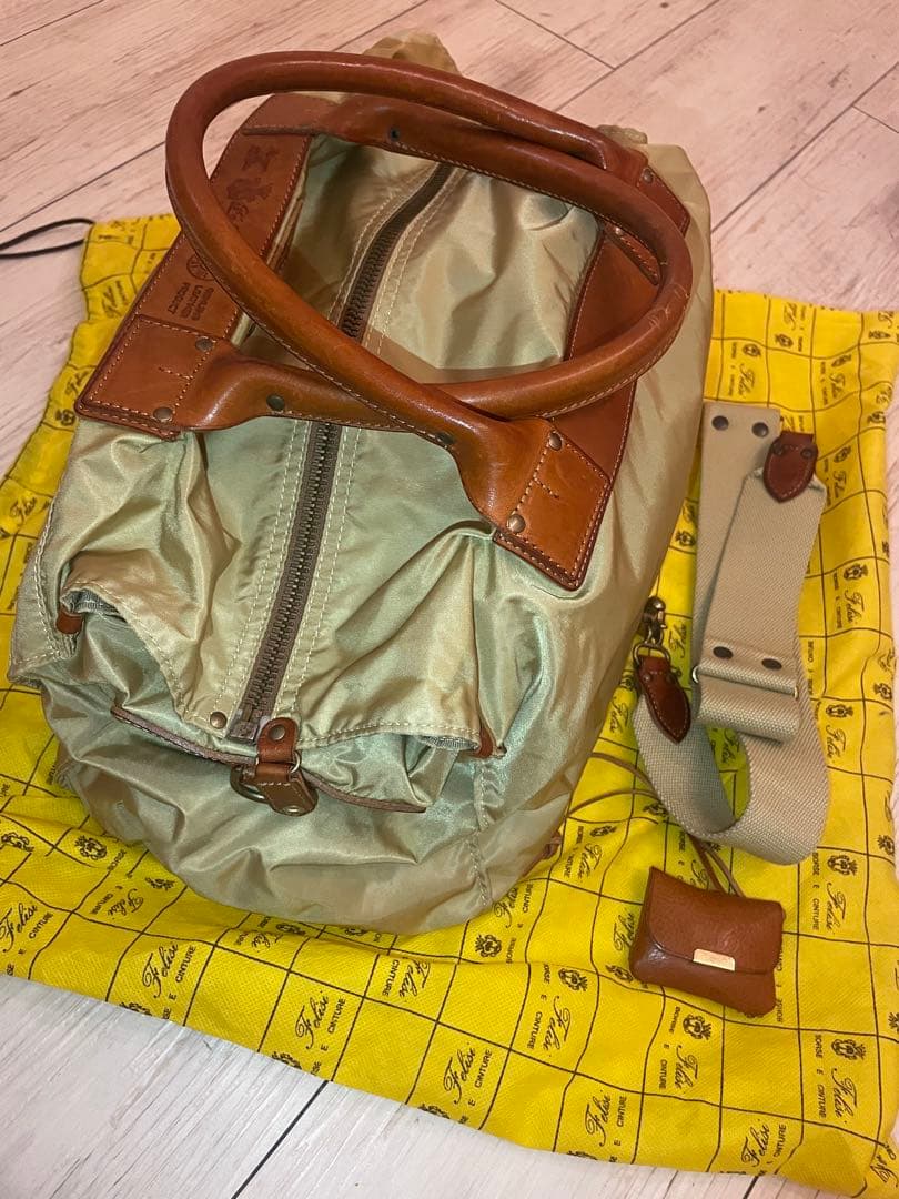 【美品】フェリージ ボストンバッグ2way P4ビジネスバッグ ナイロンベージュ