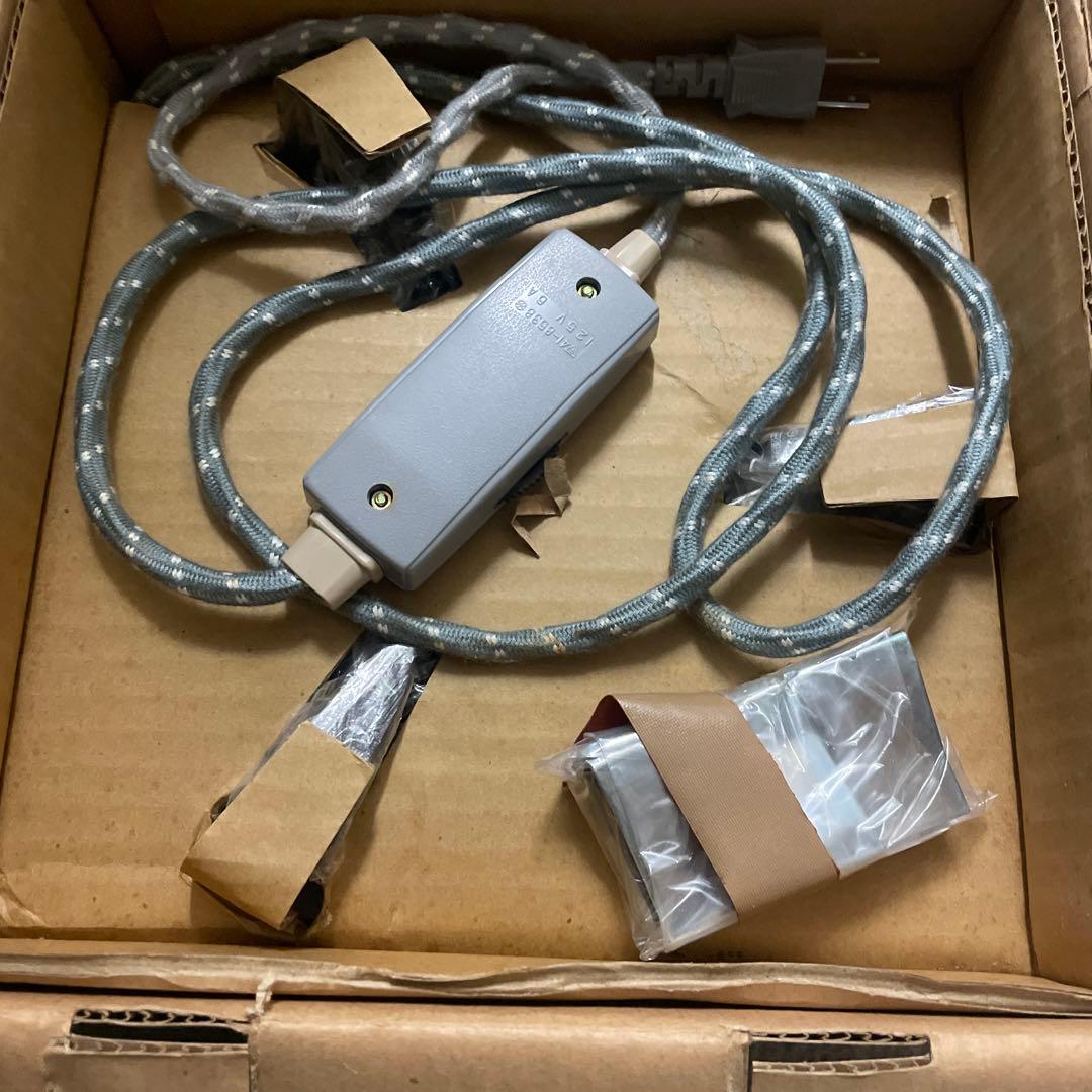 炭型電熱器 未使用品