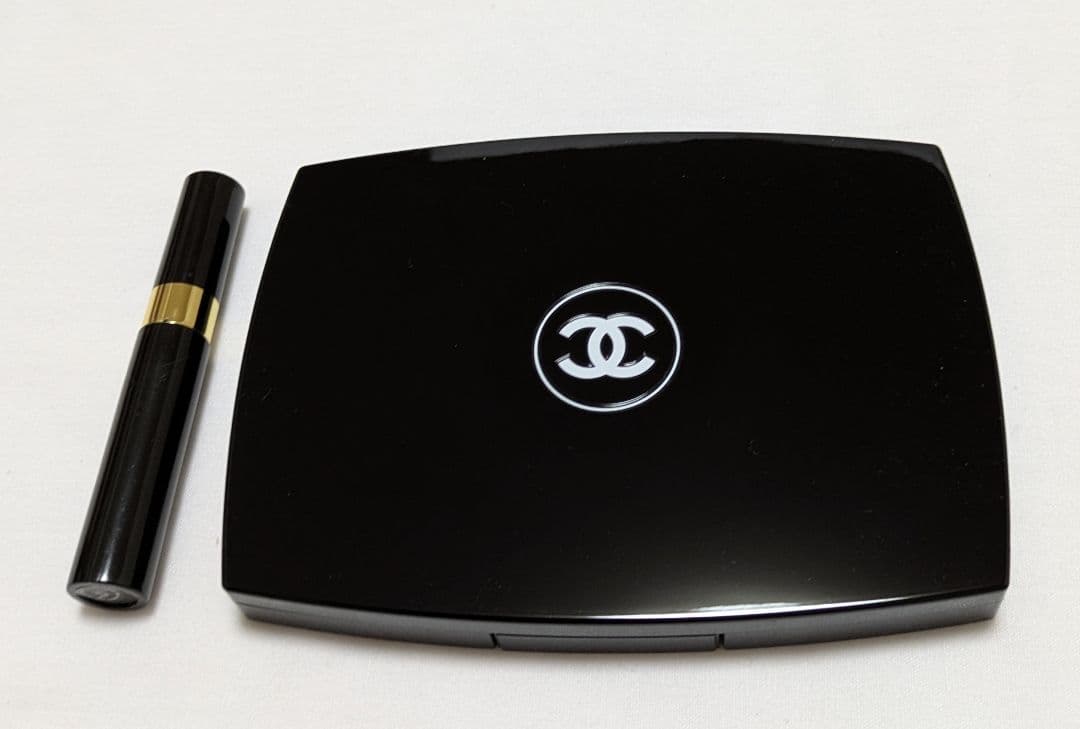 美品！CHANEL TRAVEL MAKEUP PALETTE